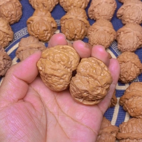 【闪购商品】文玩核桃吊坠姬*反油哇哇42