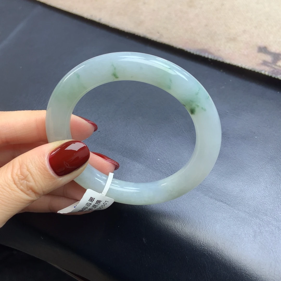 翡翠未镶嵌手镯飘花