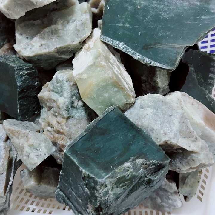 御***生未镶嵌和田玉（糖玉）珠宝半成品
