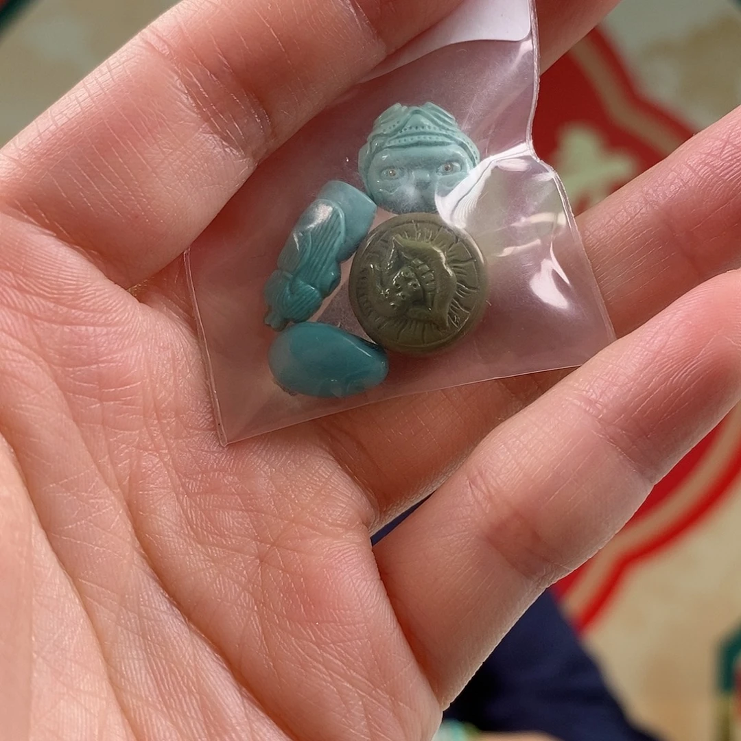 绿松石未镶嵌珠宝奇石