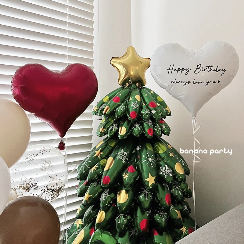 ins堆堆站立圣诞树炫彩水晶商场橱窗派对氛围感场景墙面拉旗布置