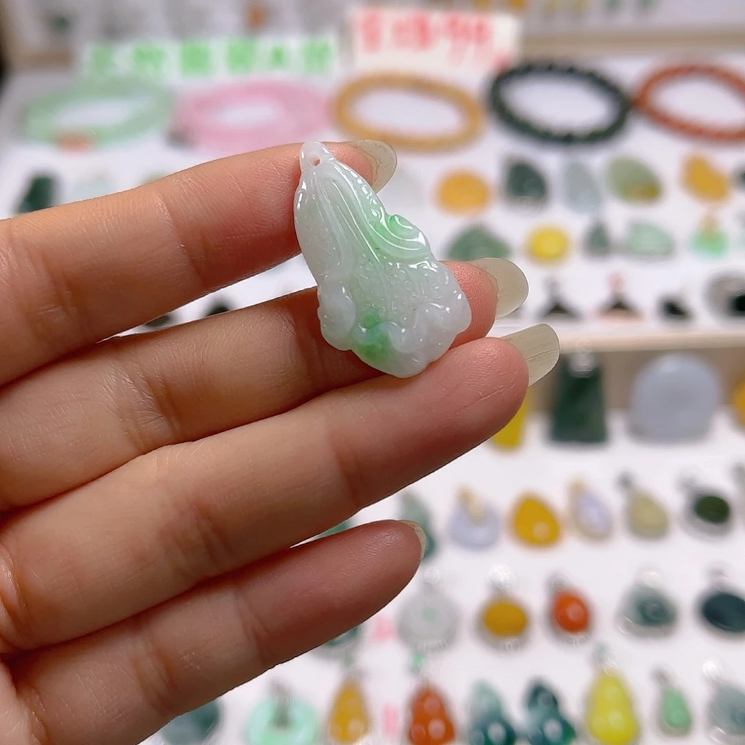 【闪购商品】翡翠颈饰未镶嵌洪*吊坠
