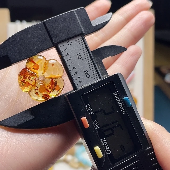 琥珀未镶嵌裸石花花