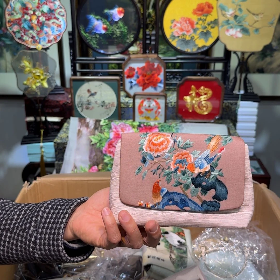 刺绣刺绣工艺精湛