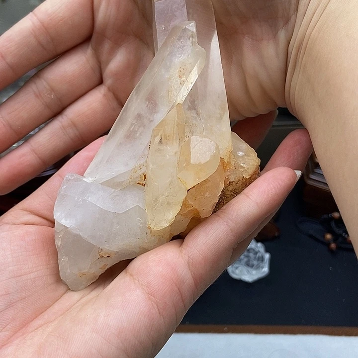 陈***轩未镶嵌水晶大型摆件（非配饰）