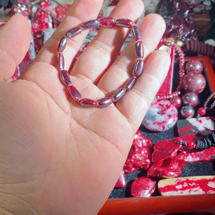 天然辰砂美**界原石首饰