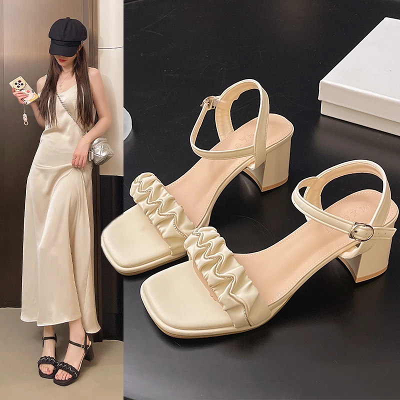 粗跟凉鞋女款2025年夏季新款法式中跟外穿女士高级感一字带高跟鞋