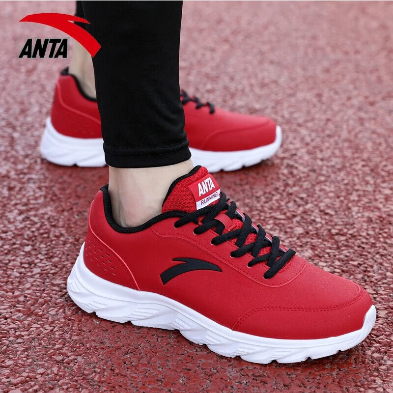 安踏男鞋跑步鞋2025冬季新款皮面防泼水中年旅游鞋新年红运动鞋男