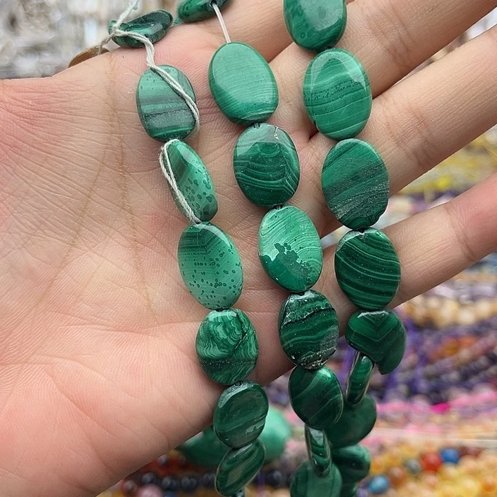 玛瑙/玉髓未镶嵌珠宝半成品一条12/16mm左右孔雀石椭圆片几颗有瑕