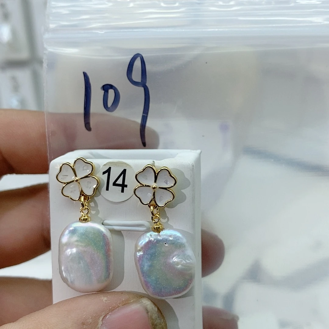 淡水珍珠颈饰合金