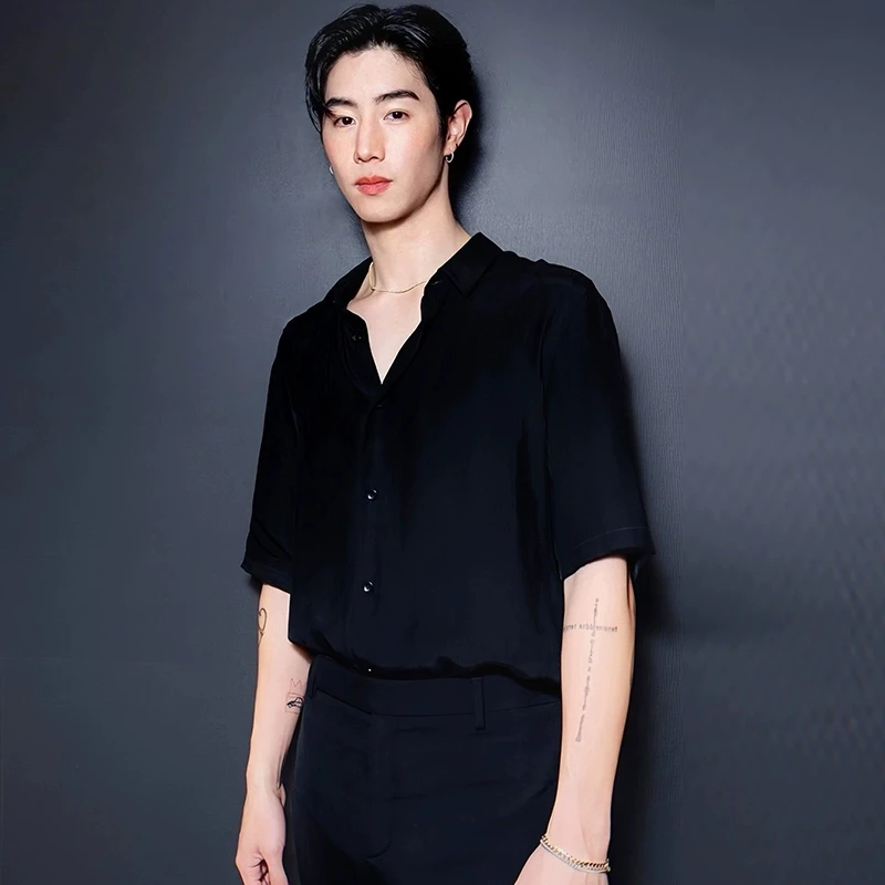 2025夏季法式轻熟风夜店王子丝绸垂感短袖衬衫潮男简约五分袖衬衣