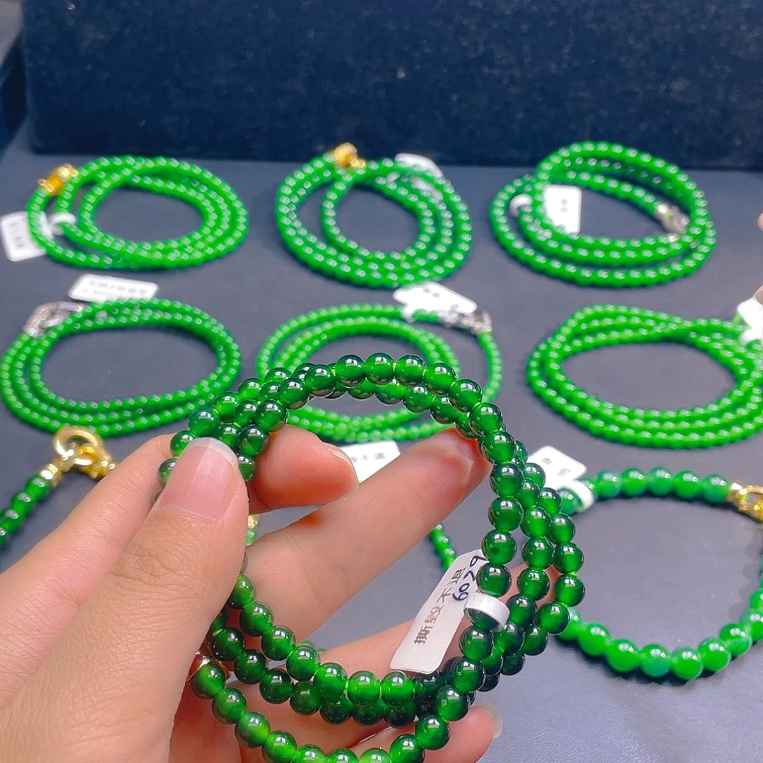 翡翠未镶嵌颈饰卡6