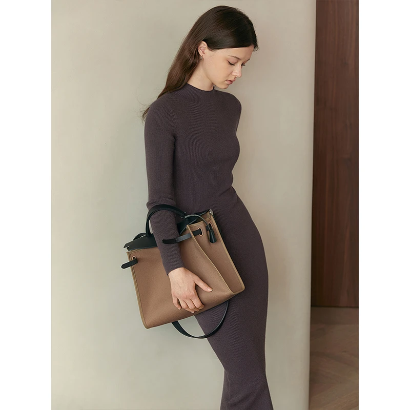 断码折扣 | 法式轻奢羊毛半高领收腰针织连衣裙AW22Q058