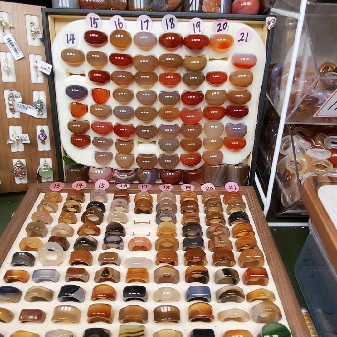 渝***A玛瑙/玉髓未镶嵌戒指