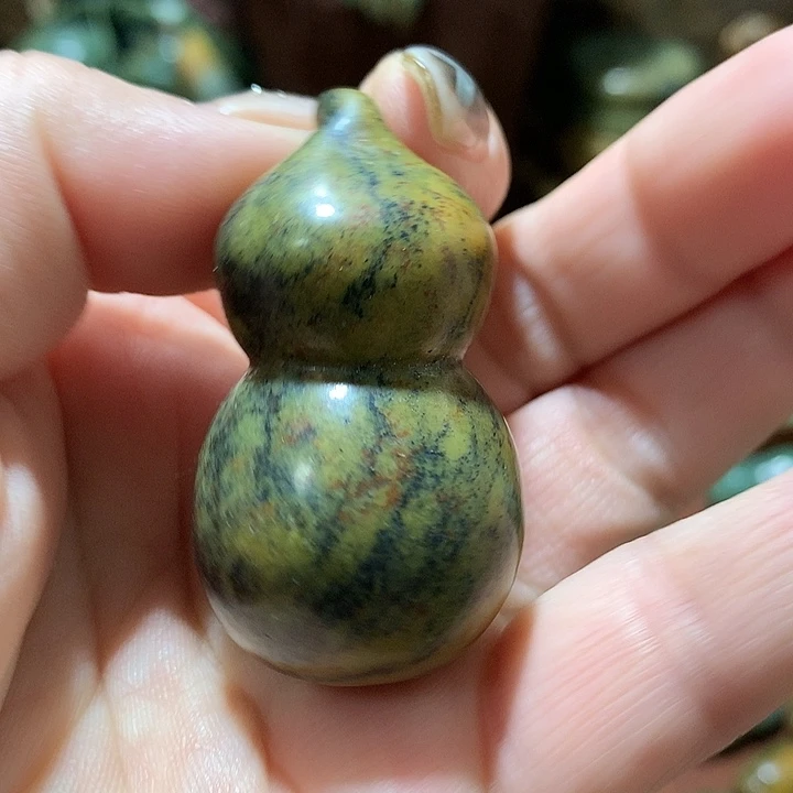 未镶嵌岫岩河磨玉（透闪石质玉）挂件天*?
