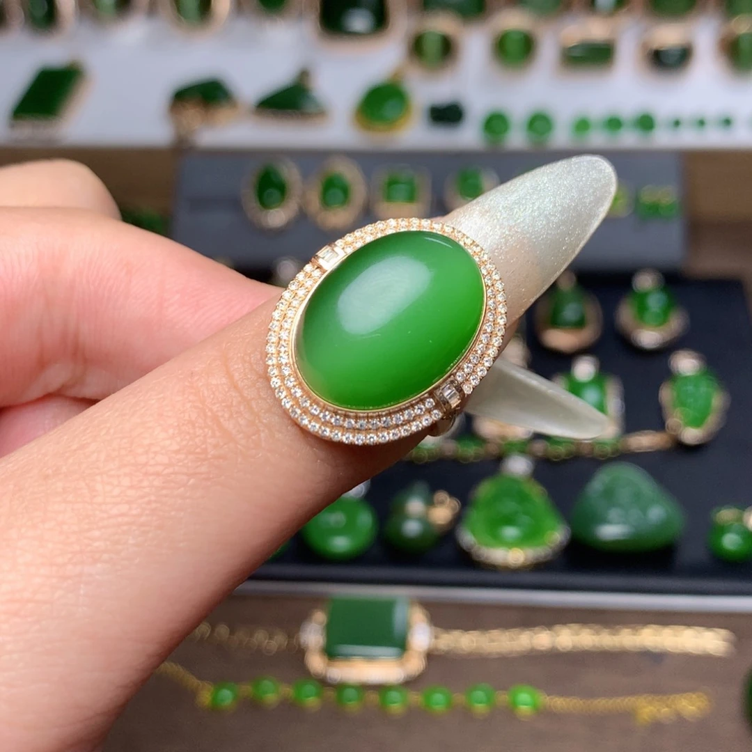 和田玉（碧玉）戒指18K金镶嵌