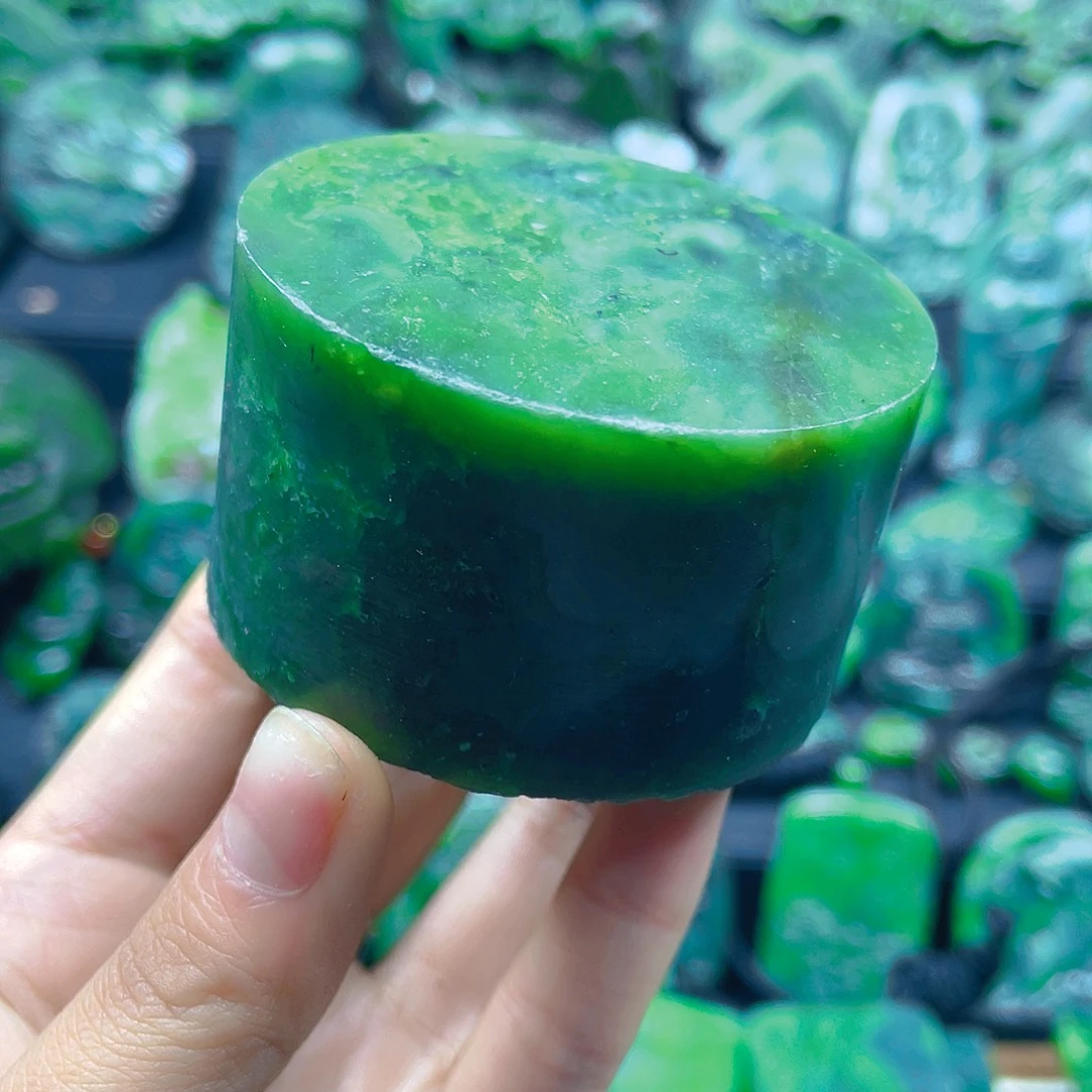 和田玉（碧玉）未镶嵌珠宝奇石