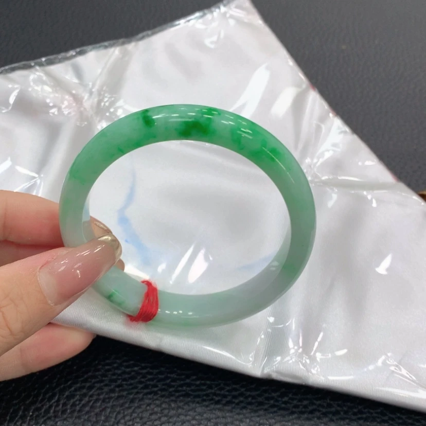 【闪购商品】翡翠手镯未镶嵌吹****人翡翠