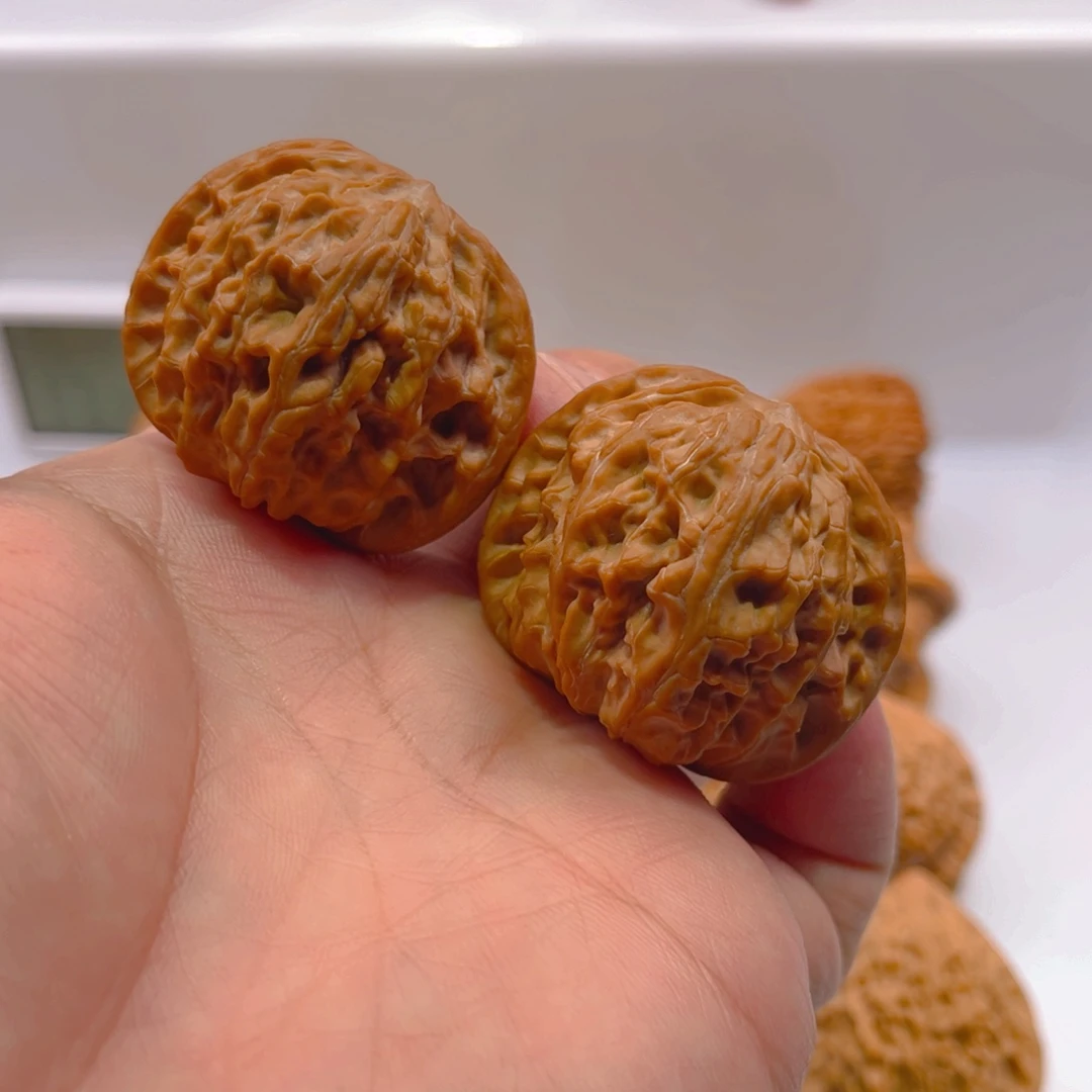 文玩核桃把件42mm全品头货无药山地红皮磨