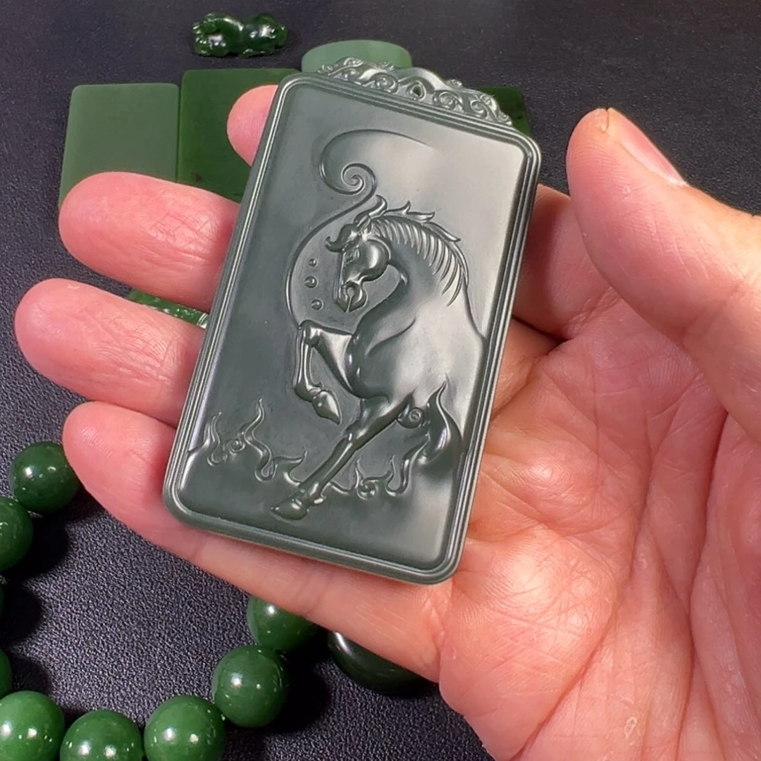 和田玉未镶嵌项链