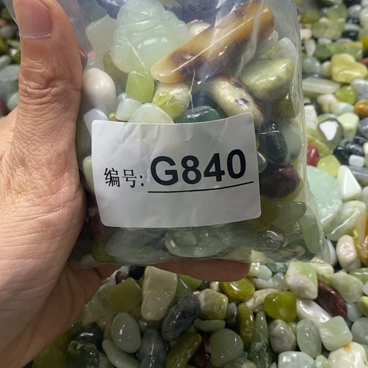 蛇纹石玉鱼缸石未镶嵌