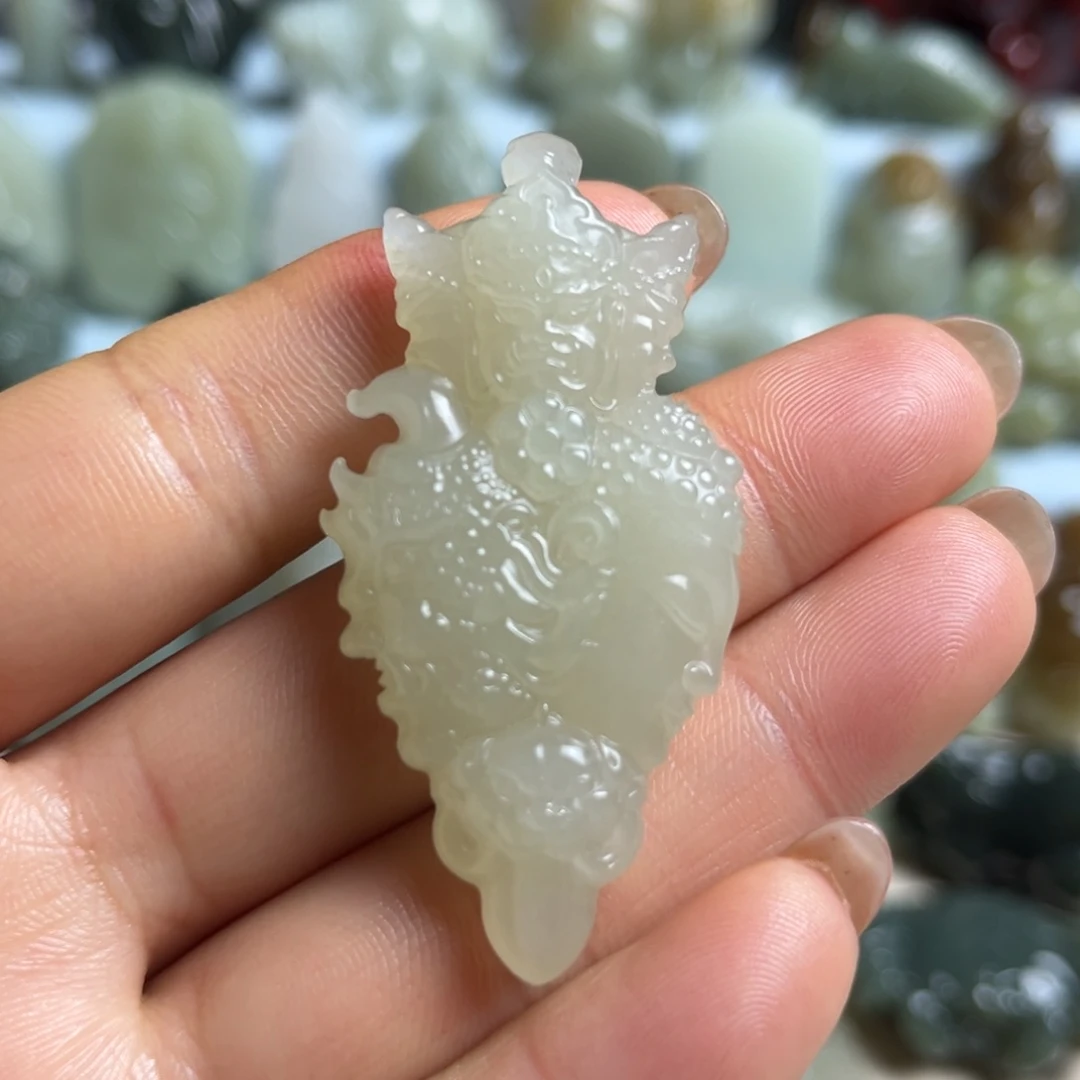 和田玉未镶嵌挂件