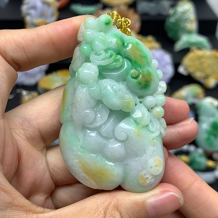 翡翠未镶嵌颈饰翡翠