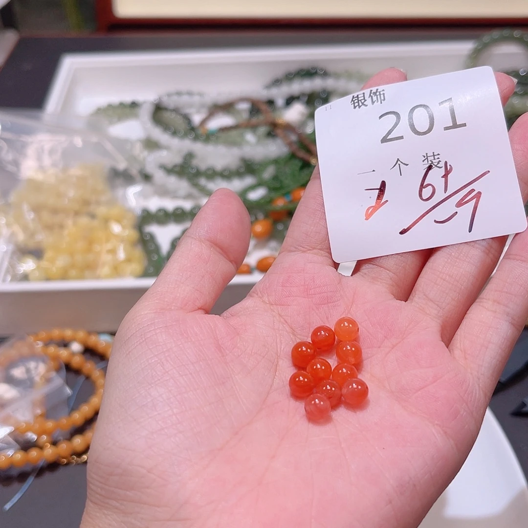 未镶嵌珠宝半成品水晶201 。
