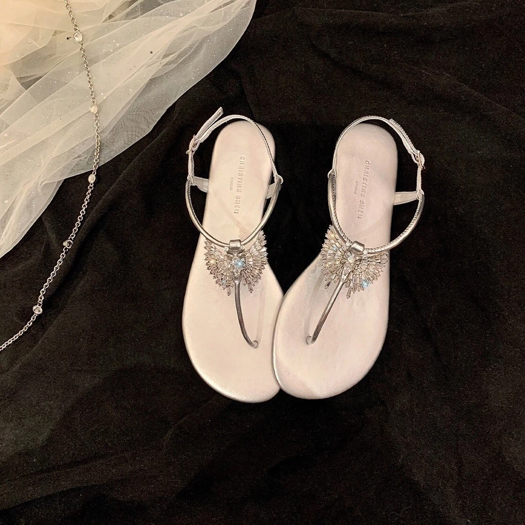 【sheii苏茵茵】心动莉丝~水钻扣夹脚趾平底扣带明星同款夏天凉鞋女