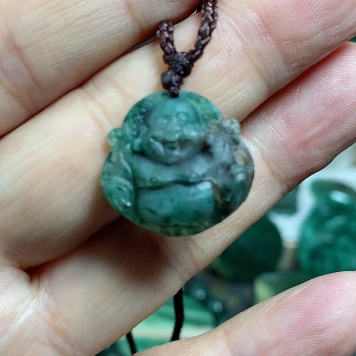 未镶嵌独山玉颈饰