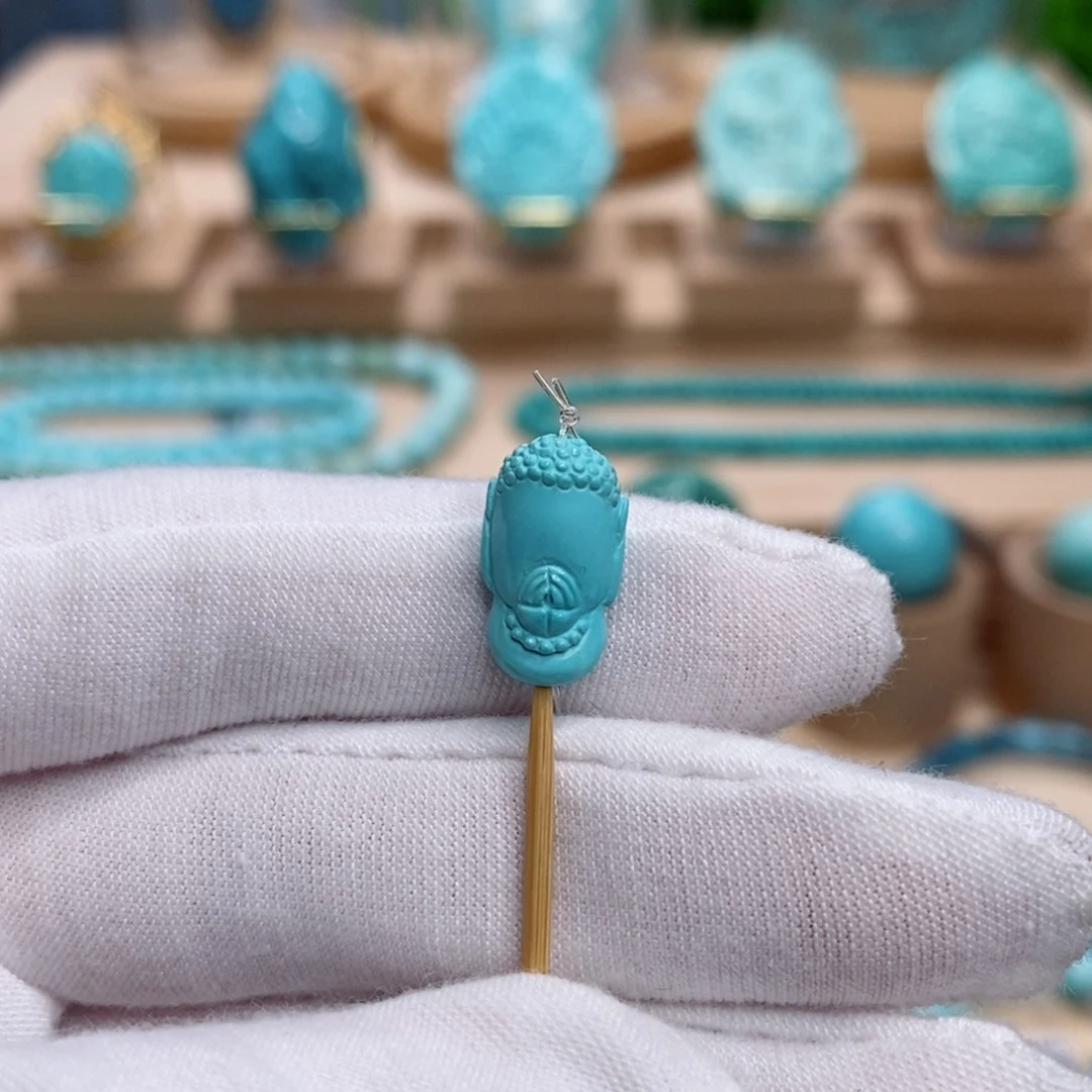 绿松石未镶嵌珠宝奇石