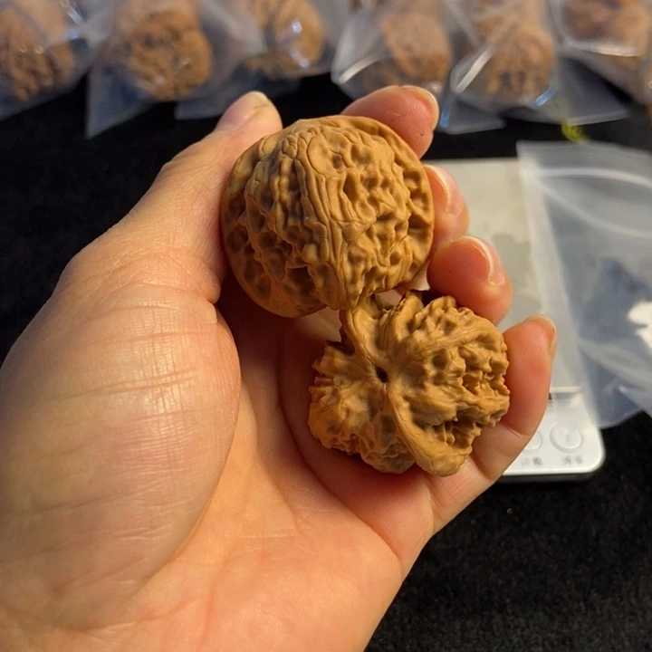 吊坠桃核野狼核桃90