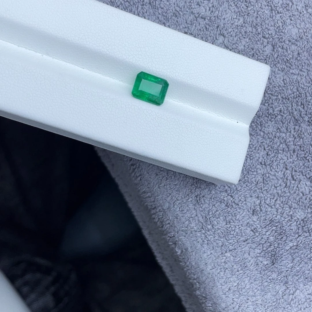 祖母绿裸石1.92CtGrc