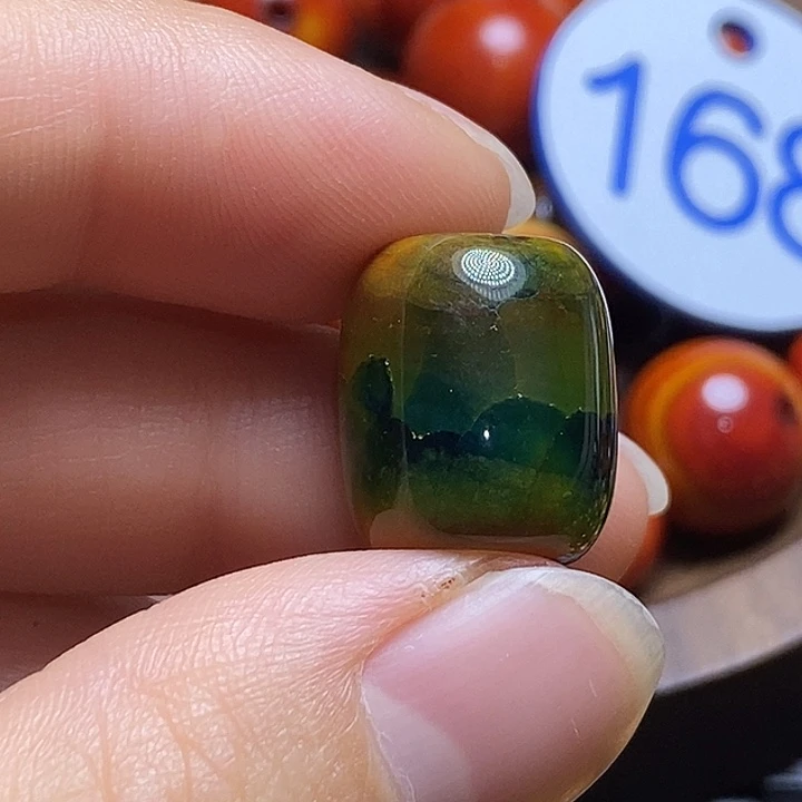 黑***，玛瑙/玉髓未镶嵌颈饰