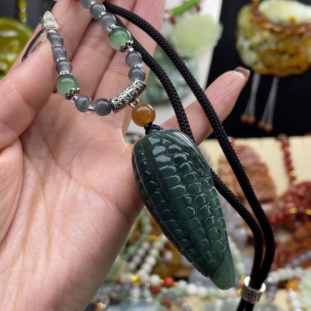 未镶嵌蛇纹石玉颈饰