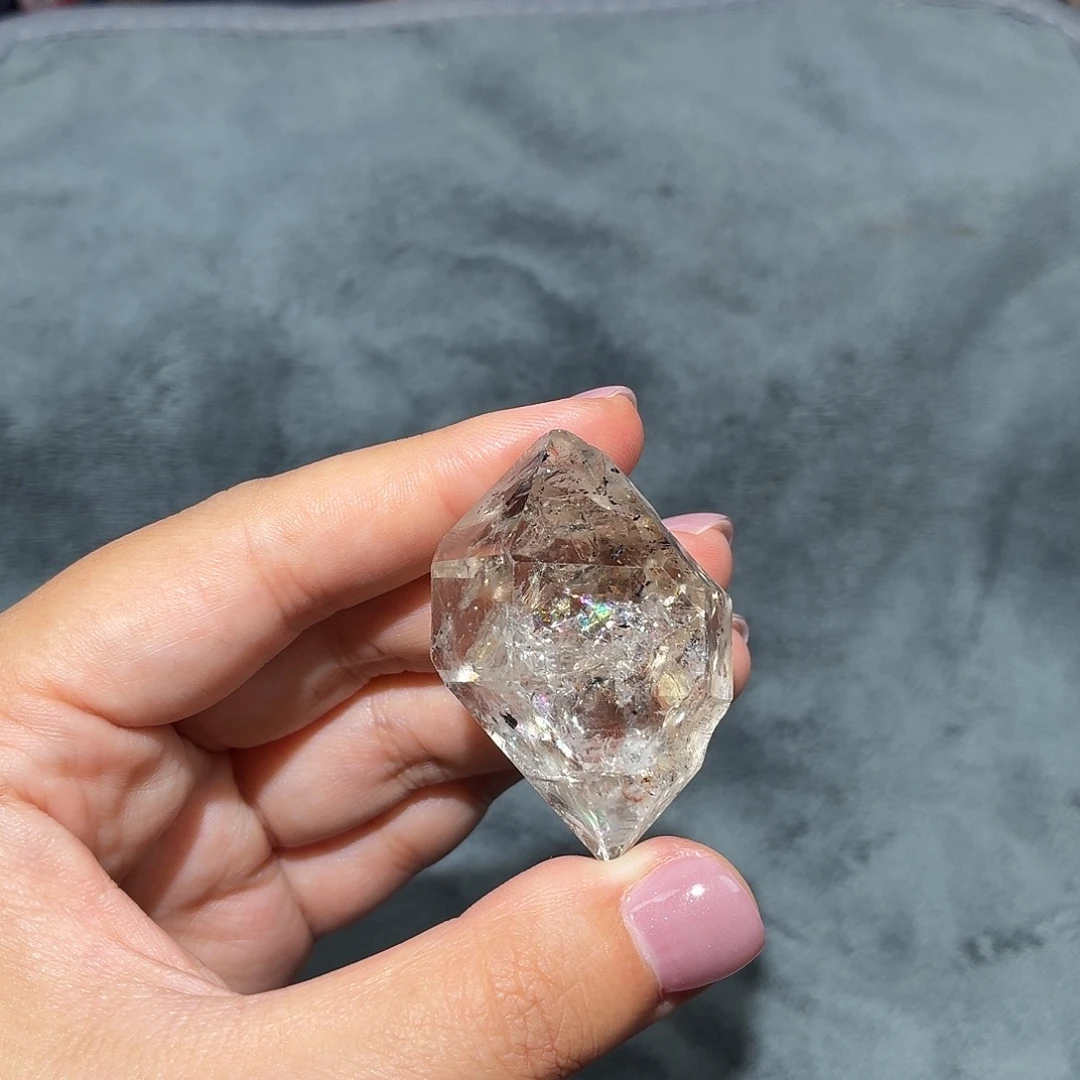 *****水晶未镶嵌珠宝半成品闪灵钻原石