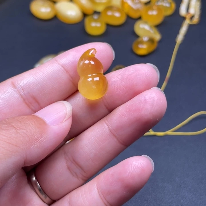 裸石琥珀未镶嵌蜜蜡
