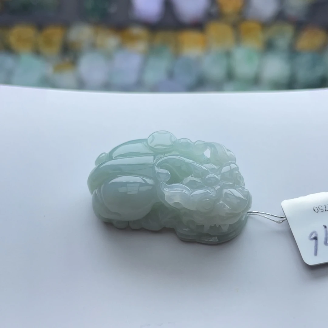 翡翠颈饰未镶嵌貔貅