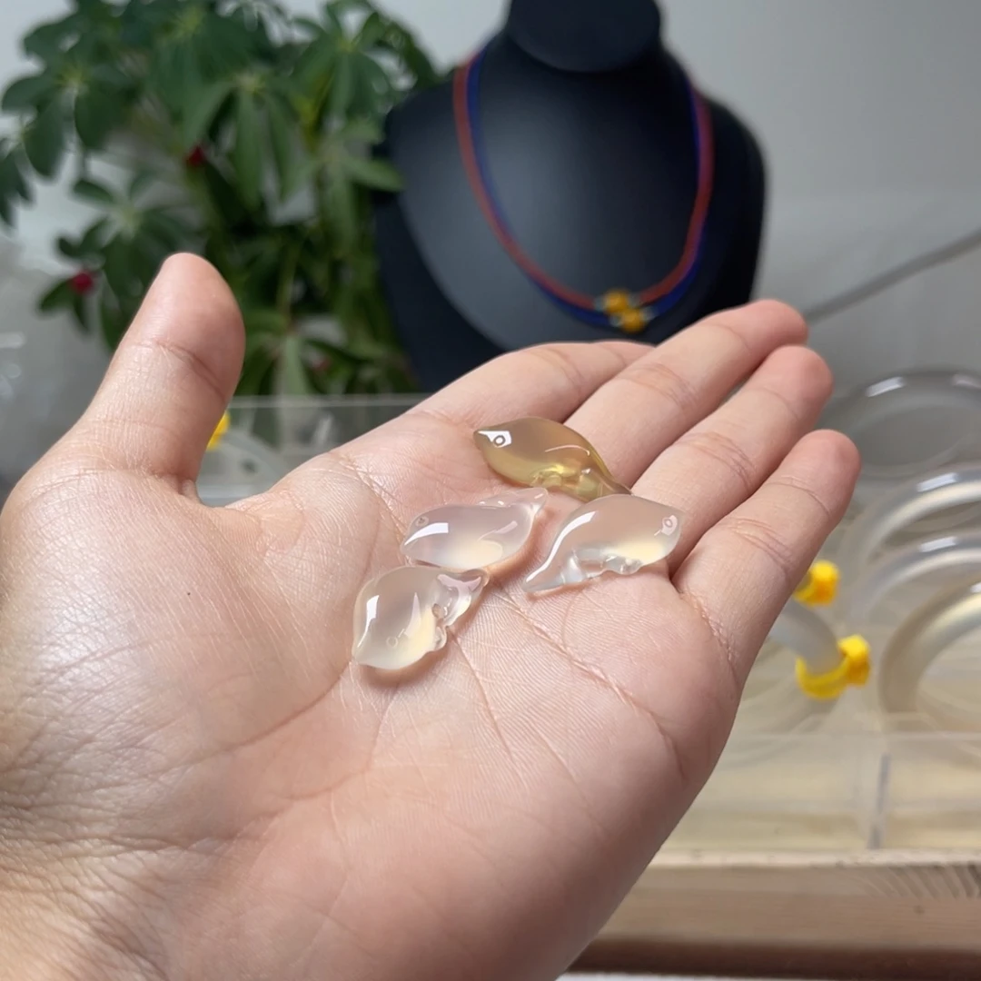 石英质玉银S925镶嵌耳钉