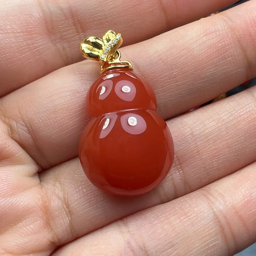 南红玛瑙吊坠18K金镶嵌