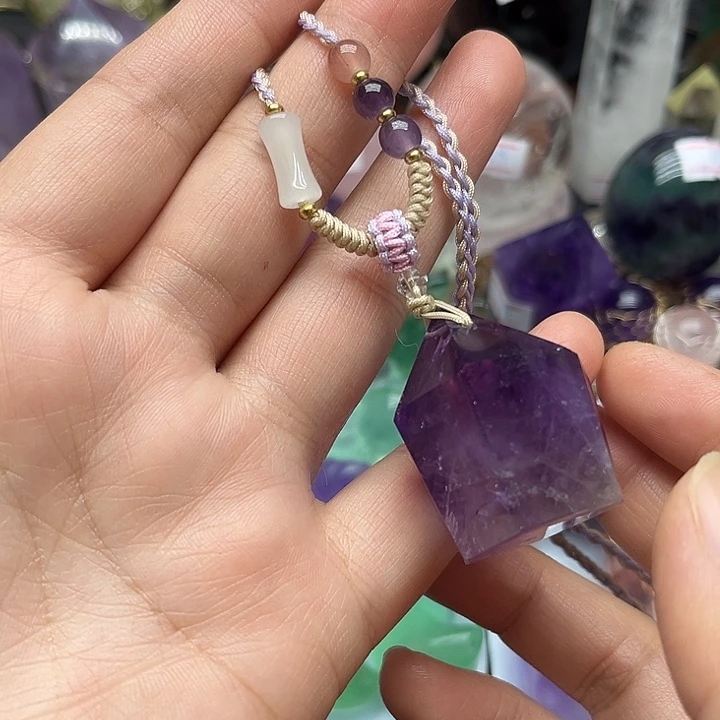 未镶嵌水晶珠宝半成品37克紫水晶柱吊坠