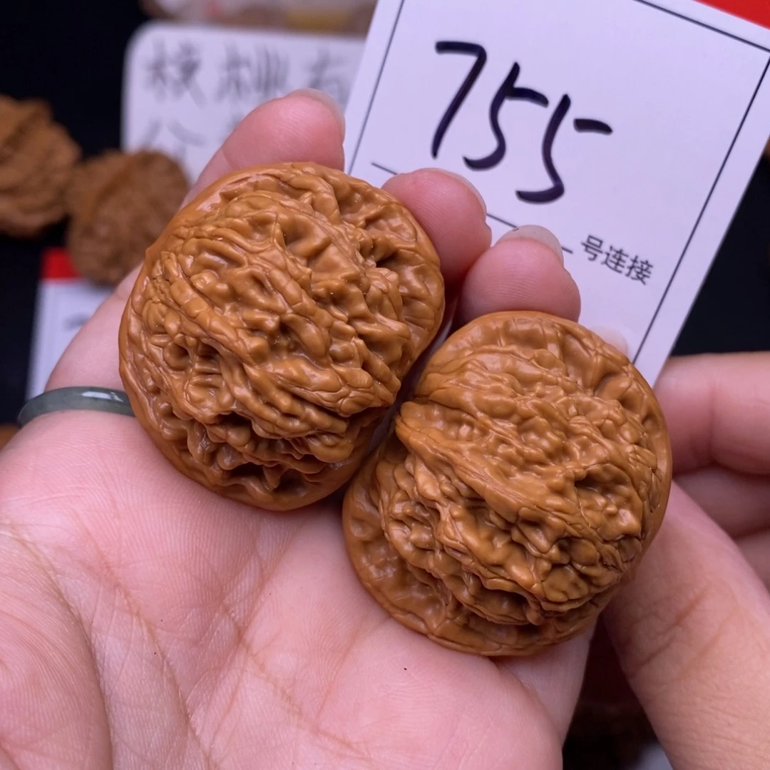文玩核桃把件755虎头3.9
