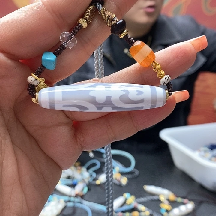 玛瑙/玉髓颈饰合金