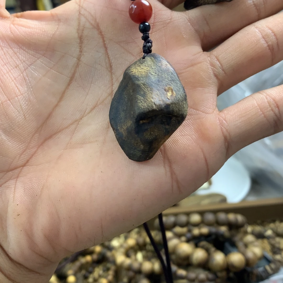 沉香碎屑沉香包壳