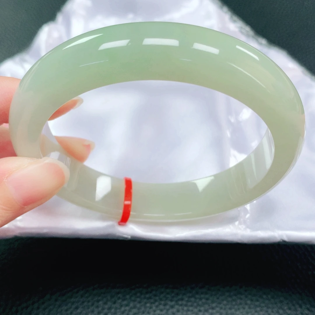 翡翠未镶嵌手镯61圈