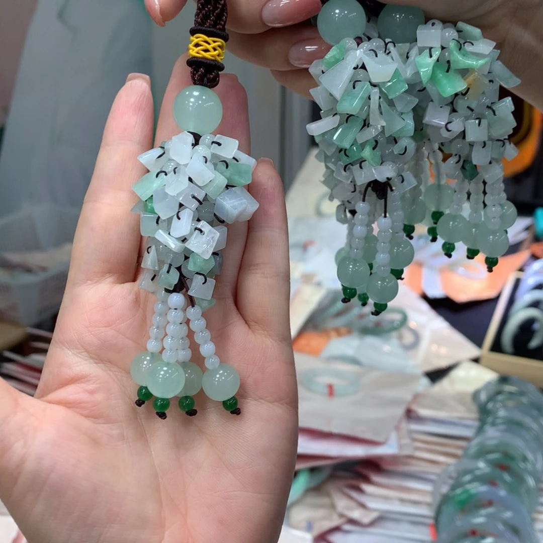 翡翠挂件未镶嵌多样性发1