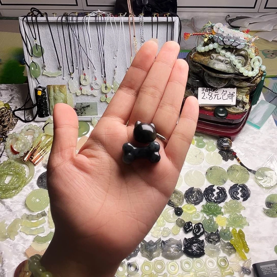 岫玉未镶嵌吊坠(赠链)福利猫猫骨头 默认有墨有棉 介意勿拍