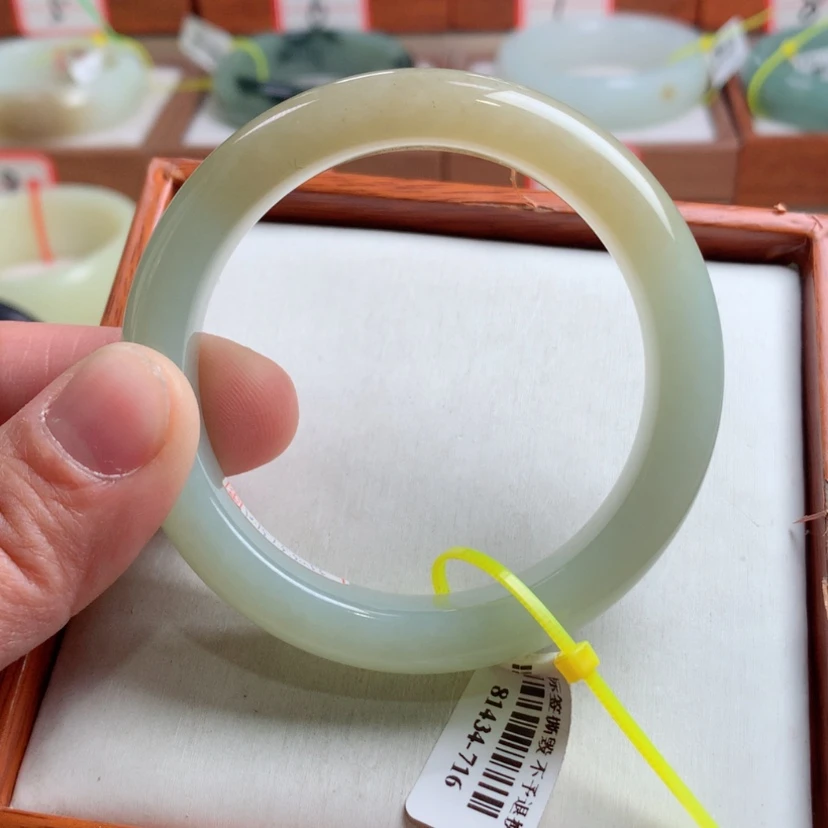 【闪购商品】和田玉手镯未镶嵌52.9