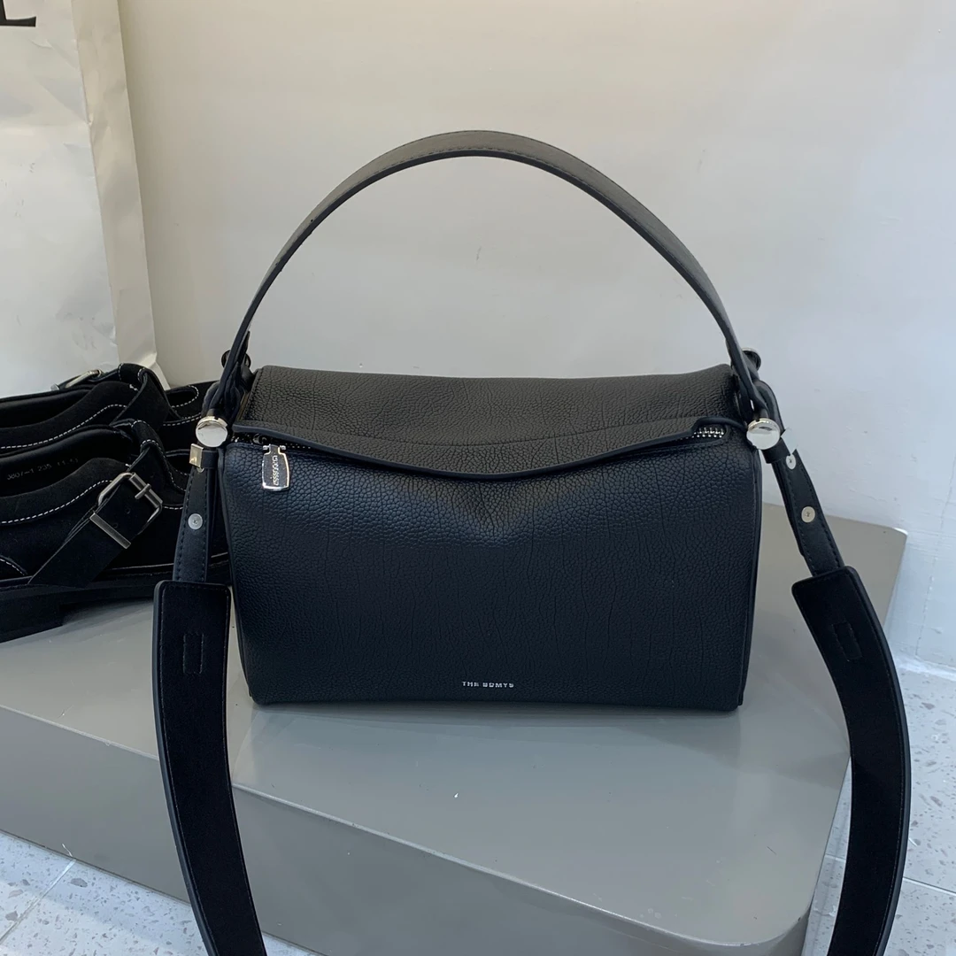 【芝麻集】BD-D898-宝藏黑休闲百搭女士小众简约单肩气质女包