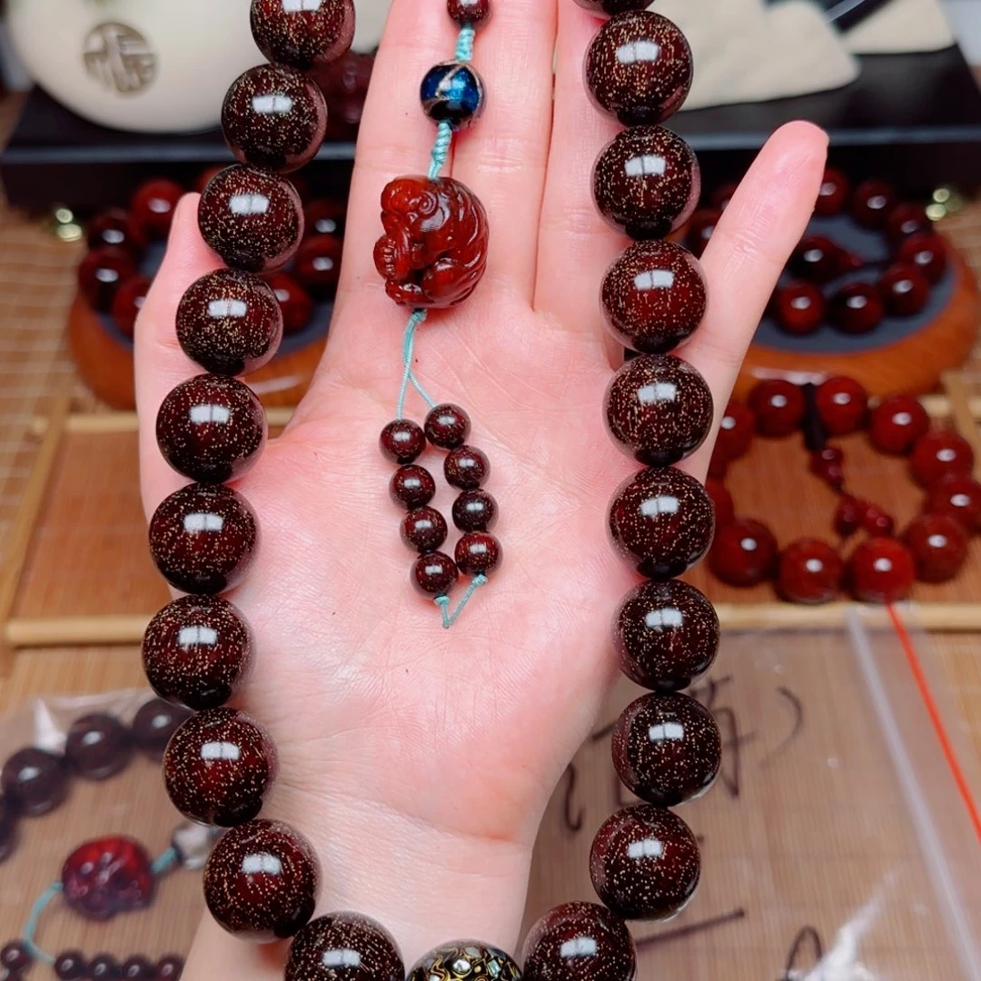 飞***段檀香紫檀（小叶紫檀）想1.8手持